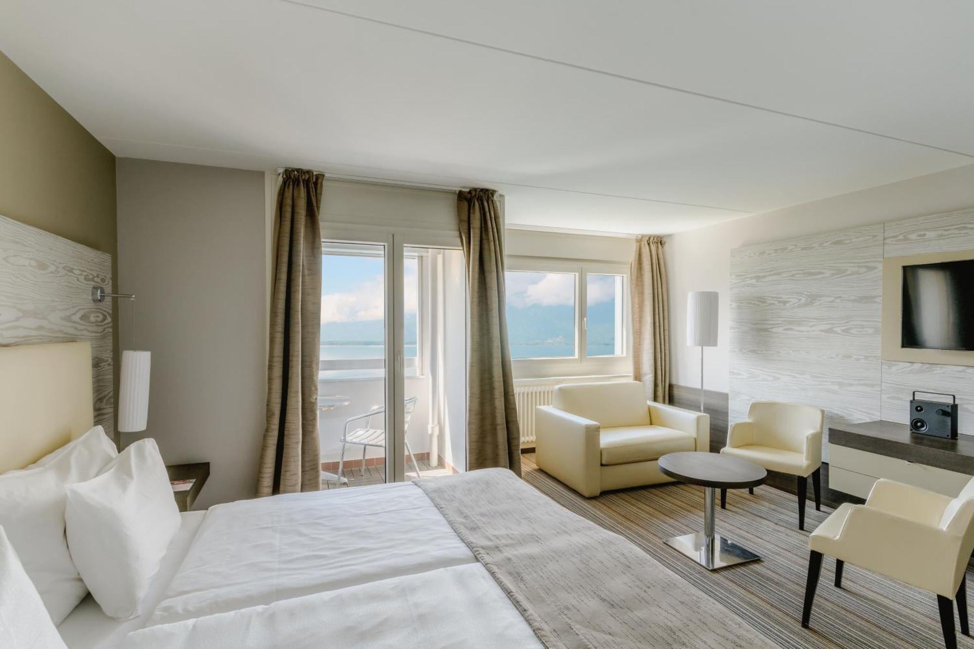 Classy Junior Suite – lake view balcony,1599642035:JPEG